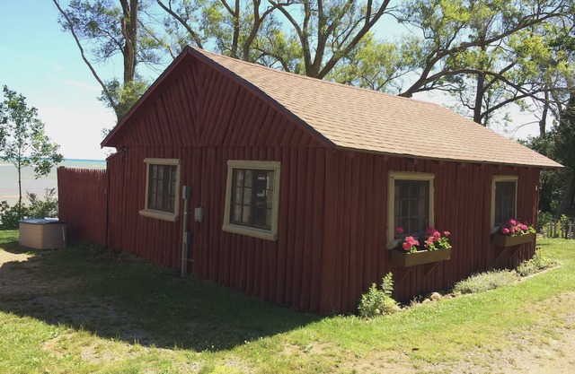 Lightkeepers Vintage Cabin 8