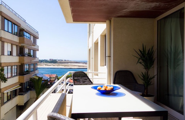 Liiiving in Porto | Foz River View
