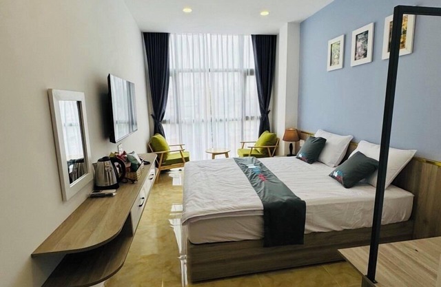 Like Hotel