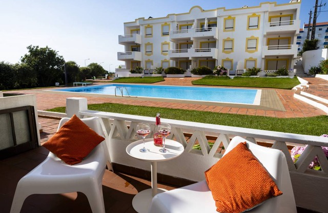 Limipicos Apartment with pool
