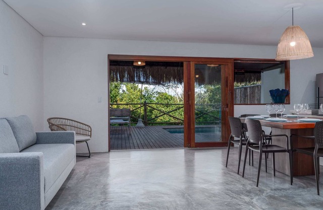 Casa Nos Altos Da Praia Marceneiro Com Piscina 