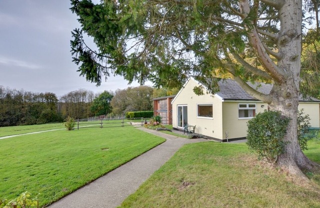 Little Copthall - Two Bedroom House, Sleeps 4