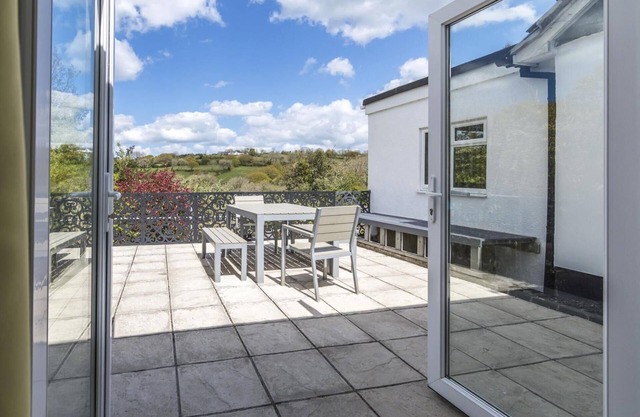 Little Hill - 3 Bedroom Bungalow - Wisemans Bridge