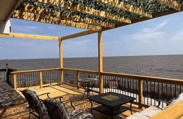 little house packs a punch on Delaware Bay NJ