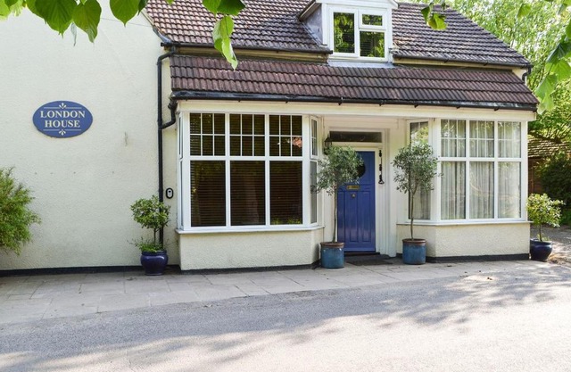 Little London House