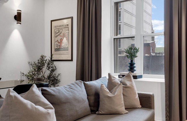 LiV MTL Downtown-402 Spacious 2BR Suite + Lounge
