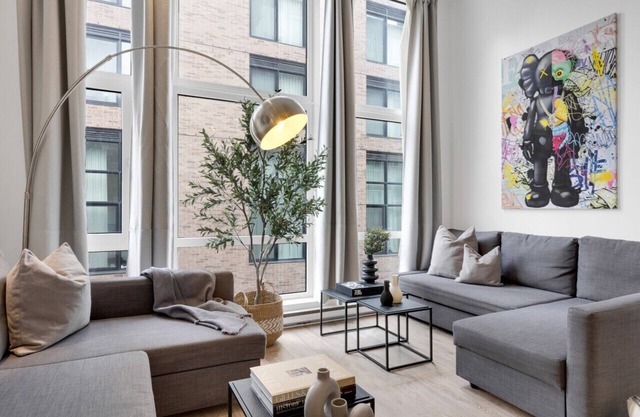 LiV MTL Downtown-502 Spacious Duplex + Mezzanine