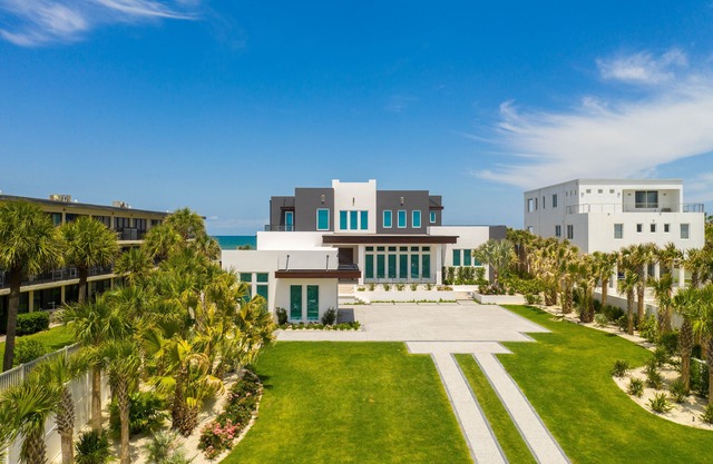 LIVE YOUR BEST BEACH LIFE!