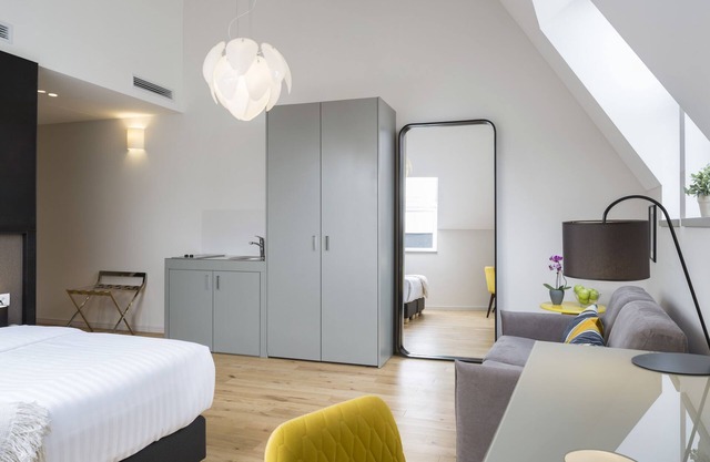 Livris Hotel