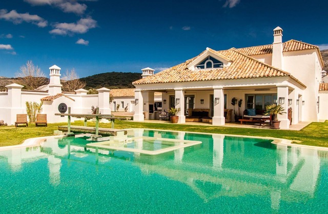 Llanos Resort - Seven Bedroom Villa, Sleeps 14