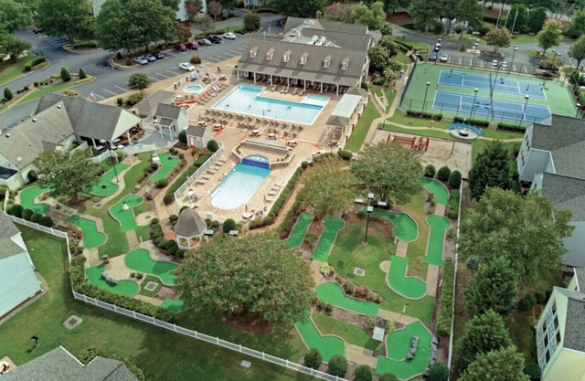 LOCAL HOST! Family Friendly Wyndham Kingsgate. Free Game Room, Pools + Mini Golf