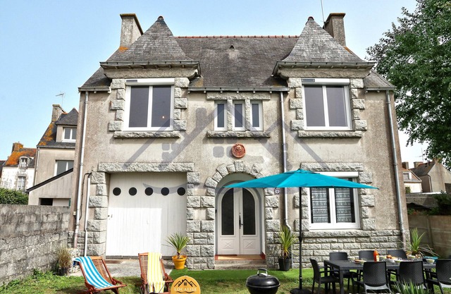 LocaLise - Ty Goeland - House with garden close to the center
