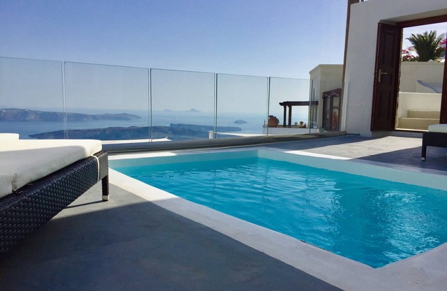Location,Location,Location,PRIVATE POOL, CALDERA VIEWS to infinity; daily maid