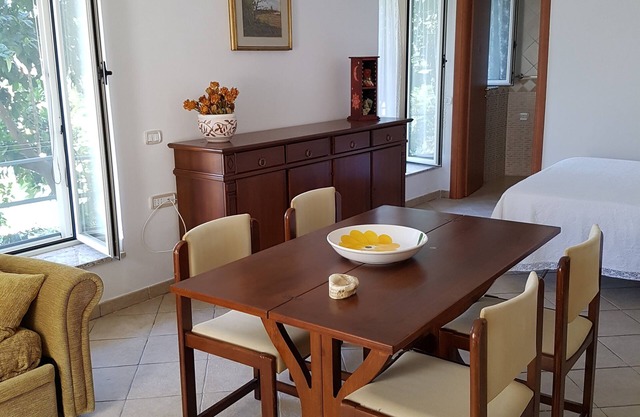 LODGE ROSA In the pearl of Cilento, cozy studio apartment, Trentova Bay.