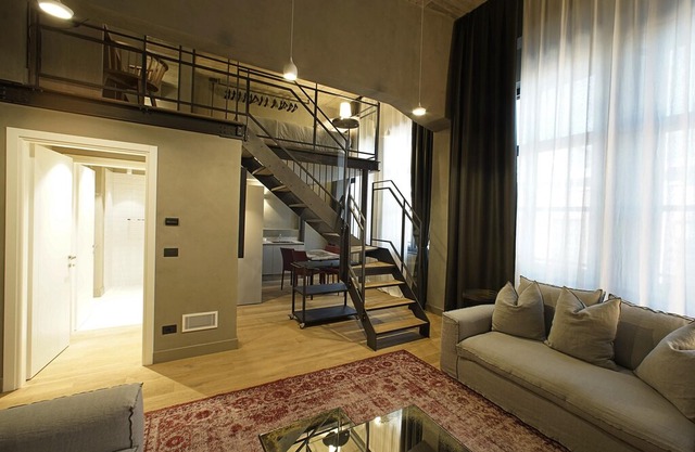 LOFT 8-Loft-Deluxe-Ensuite-Street View