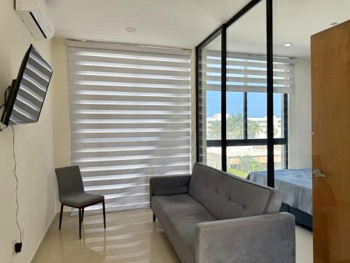 Loft a few blocks from the beach