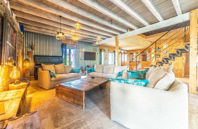 Loft d'exception style industriel - atypique 11p.