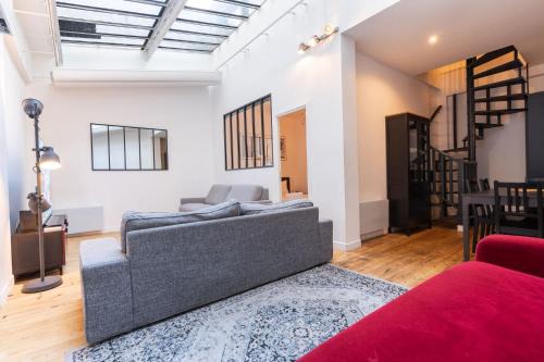 Loft House 3 BR Bastille, Marais AC by LCC Agency