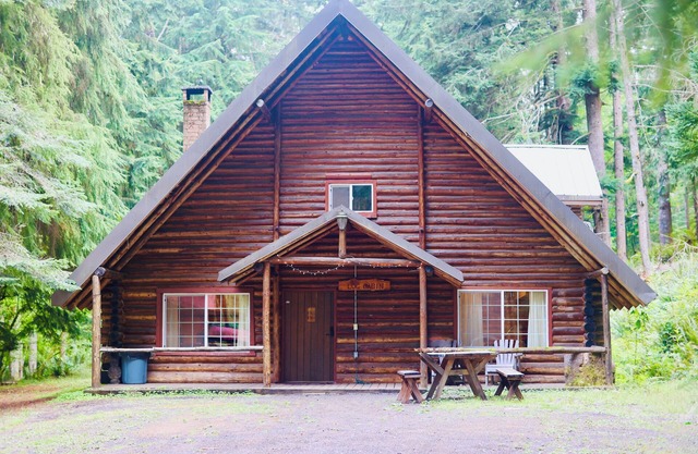 Lodge At Entrance 
