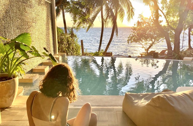 LOLA 13 BR Beachfront Villa Compound