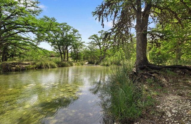 Lone Star @ Frio River Vacation Rentals