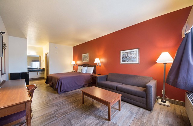 Lone Star Inn & Suites