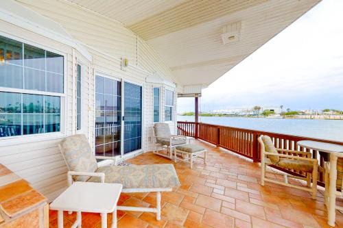 Island Village Sand Dollar 