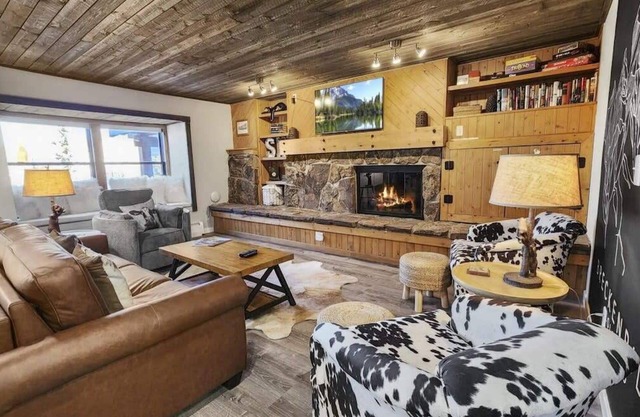 Longbranch Condo Cozy 2BDR - Walk to Main Street
