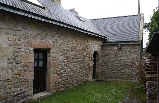 Longére A Larmor-Plage, authentic charm of the stone.