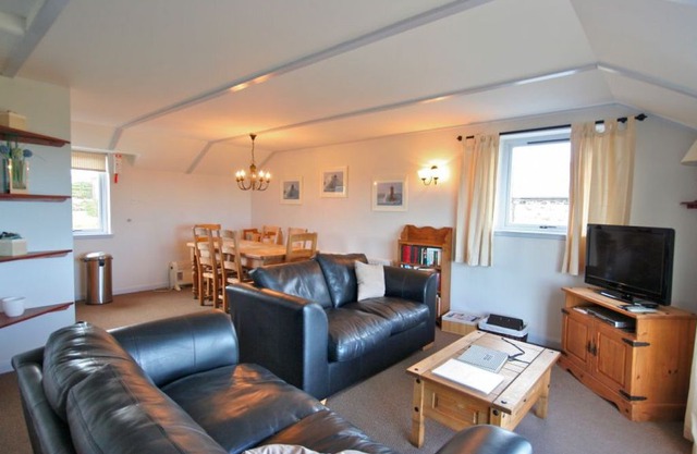 Longstone - Two Bedroom House, Sleeps 4
