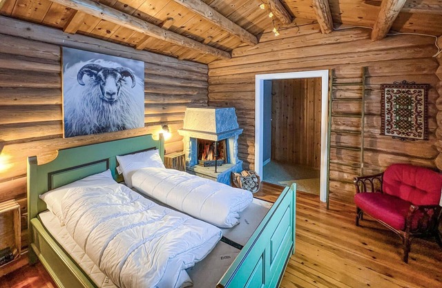 Look forward to a fantastic family vacation close to nature in this cozy vacation home.