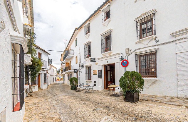Look forward to a relaxing vacation in this mountainous corner of Andalusia.