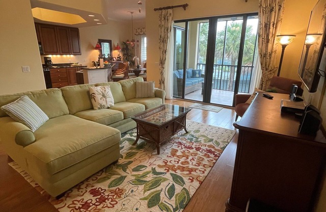 Look no Further We have all 5 Stars reviews for a reason at Naples Bay Resort