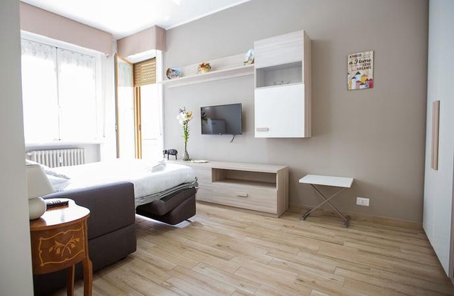 Lorenteggio Studio Apt