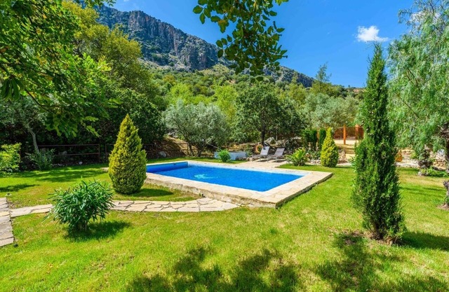 Los Algarrobales - El Rancho Montecorto by Ruralidays