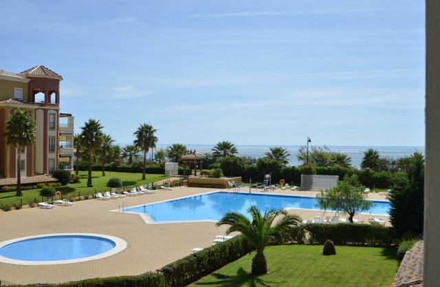 LOS CISNES 117 - Two Bedroom Apartment, Sleeps 5