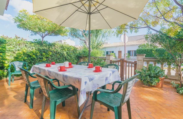 Los Geranios - Five Bedroom Villa, Sleeps 9