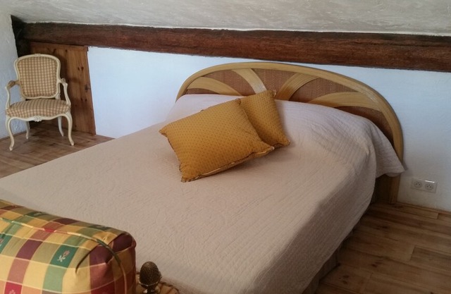 Loue Gulf of St Tropez apartments in Mansion Hotel has Freinet