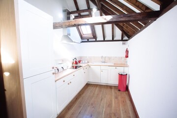 Lovely 1-Bed Cottage in Hellingly in Hellingly