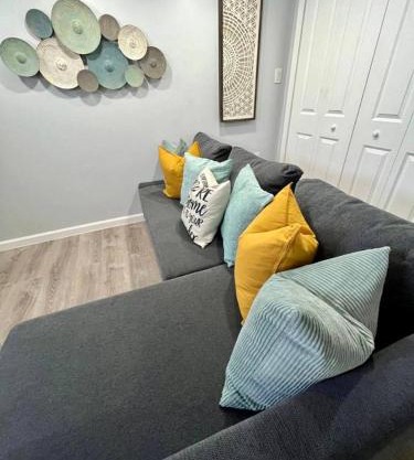 Lovely 1-bedroom Apartment With Free Parking