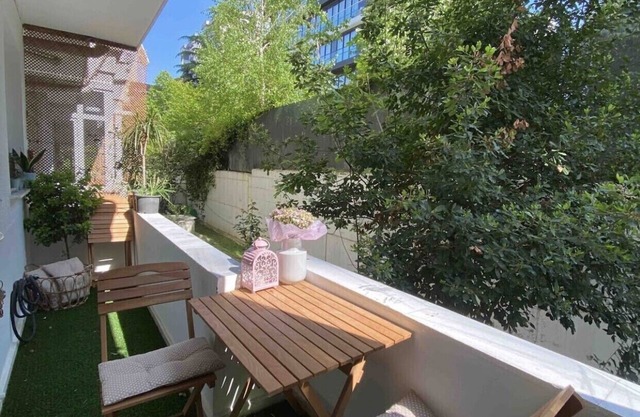 Lovely 1 Bedroom apartment on Bagdat street