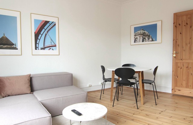 Lovely 1-BR apartment in a cosy neighborhood - 354