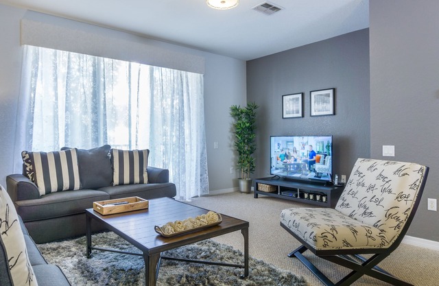 Lovely 3-Story Townhome in Vista Cay Resort!
