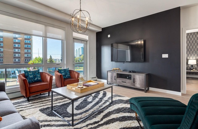 Lovely 3BR unit in the heart of Calgary
