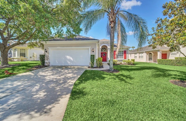 Lovely 4 Bed Pool Home with Game Room-441MD