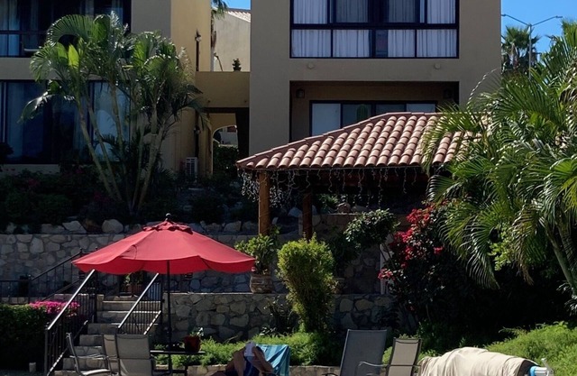 Lovely and Bright One Bedroom 700 Sq Foot Condo ready for your next vacation!