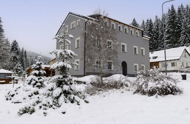 Lovely apartment for 4 people with WIFI, TV, pets allowed and parking