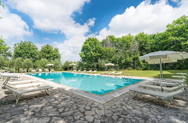 Lovely apartment in San Donato in P. FI