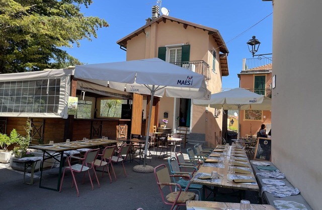 Lovely apartment in villa for 4 guests with WIFI, TV, patio and pets allowed