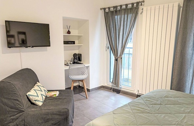 Lovely apartment for 3 people with TV, balcony and pets allowed
